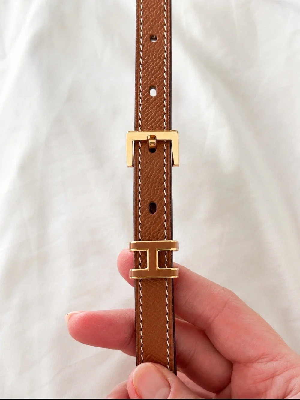 Hermes Tan Slim Leather Belt with Gold Buckle total length: 38 in / 97 cm